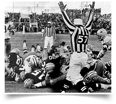 Green Bay Packers defeat the Dallas Cowboys to win the 1967 NFL Championship.